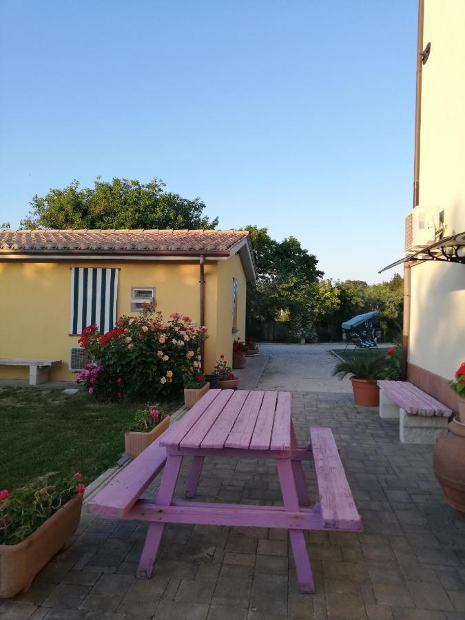Casa Vacanze Angelica Ostra Vetere Buitenkant foto