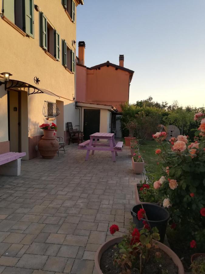 Casa Vacanze Angelica Ostra Vetere Buitenkant foto