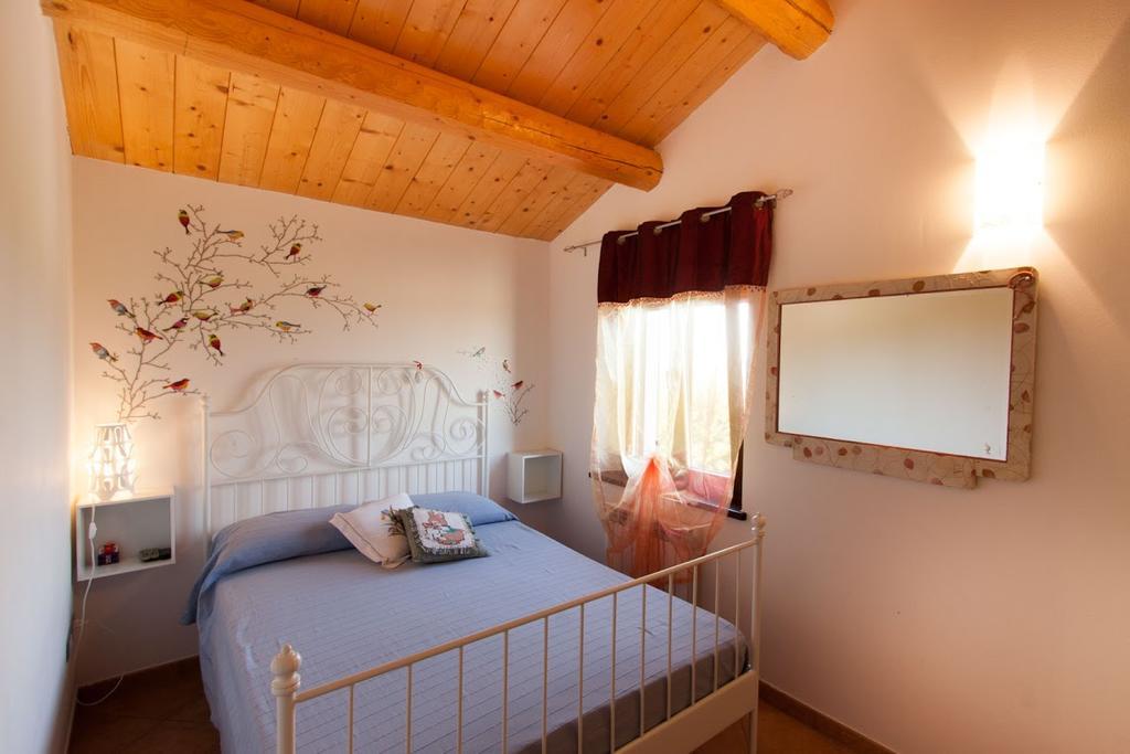 Casa Vacanze Angelica Ostra Vetere Buitenkant foto