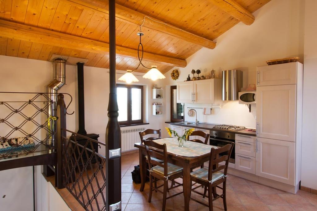 Casa Vacanze Angelica Ostra Vetere Buitenkant foto
